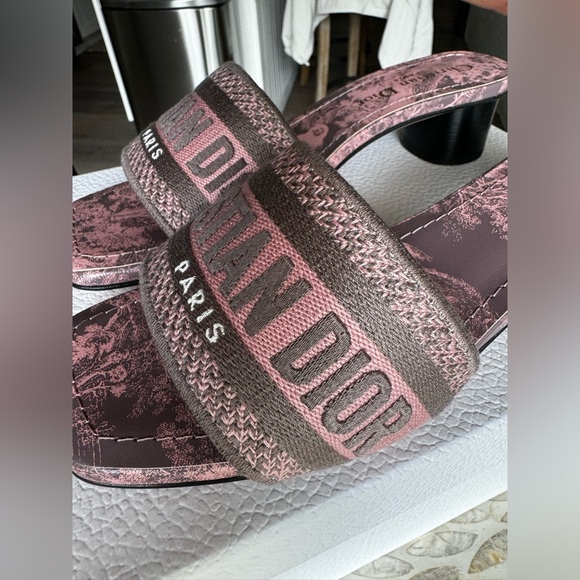 Dway Heeled Slide Dior Sandal - Picture 11 of 16